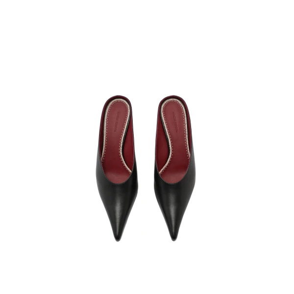 Pointed-toe kitten heel mules in black leather - Image 3