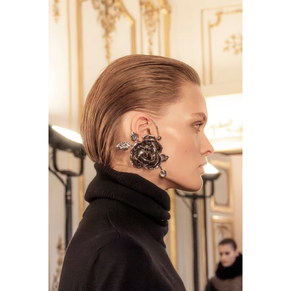 Rose ear cuff in silver - Image 2