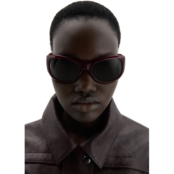 Round sunglasses in burgundy - Image 4