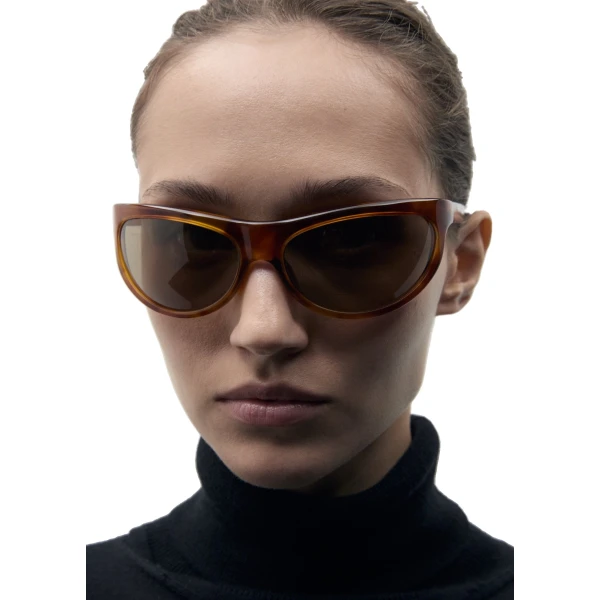Semi-round sunglasses in amber - Image 4