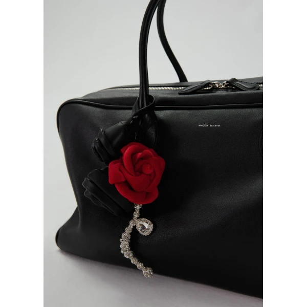 Velvet rose keychain in red - Image 2