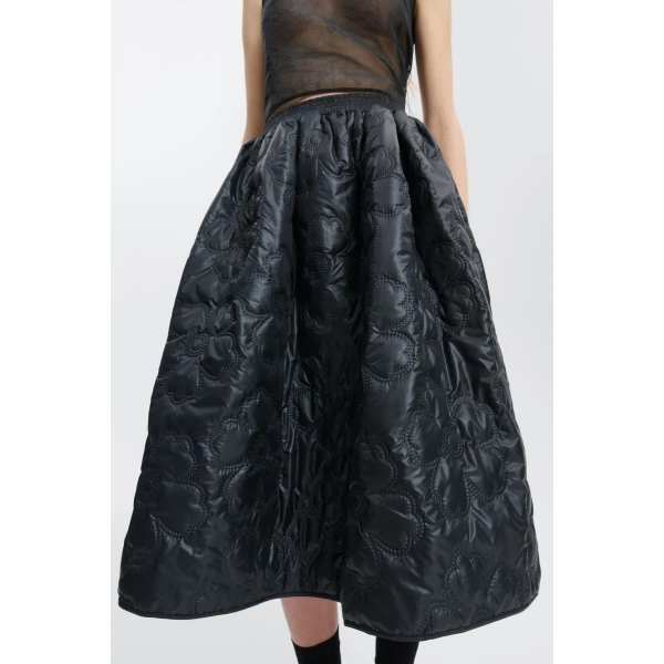 black skirt