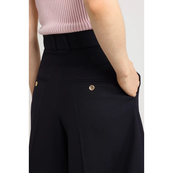 Bermudas in Navy Black sustainable technical wool twill - Image 4