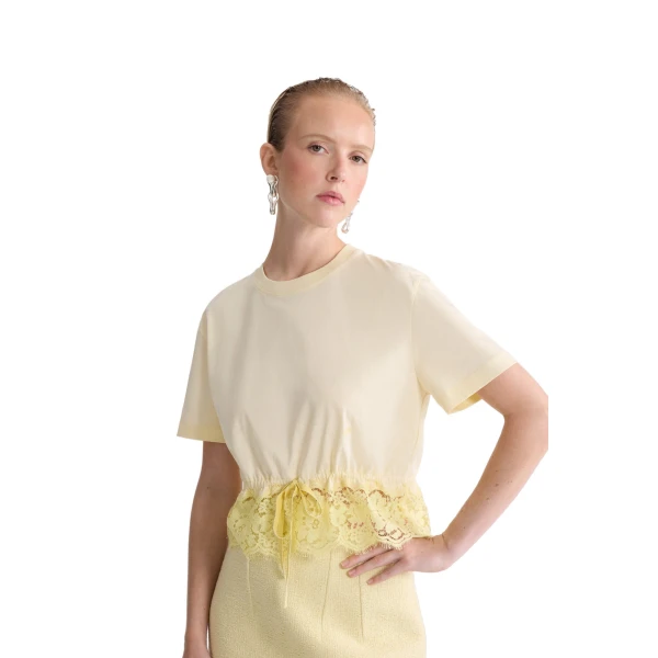 Cotton short lace t-shirt in Lemonade - Image 4