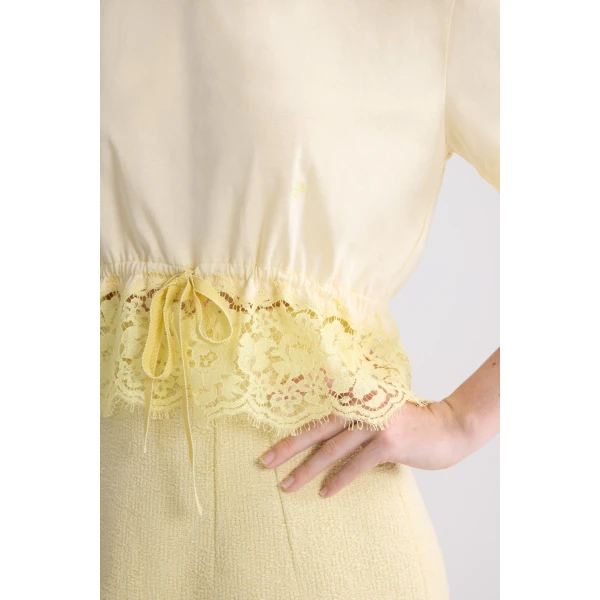 Cotton short lace t-shirt in Lemonade - Image 5