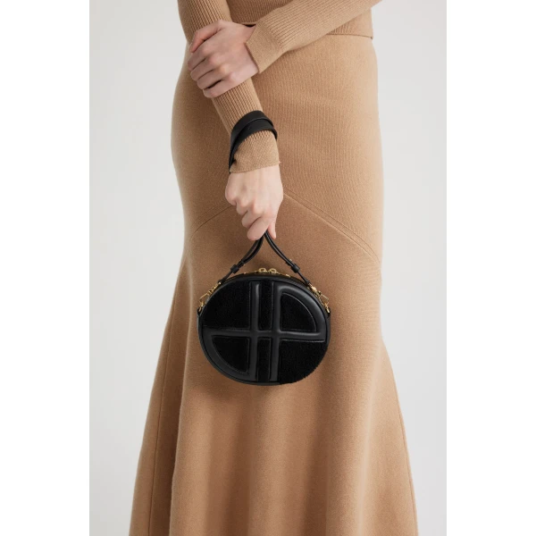 Le JP bag in Black leather and shearling - Image 2