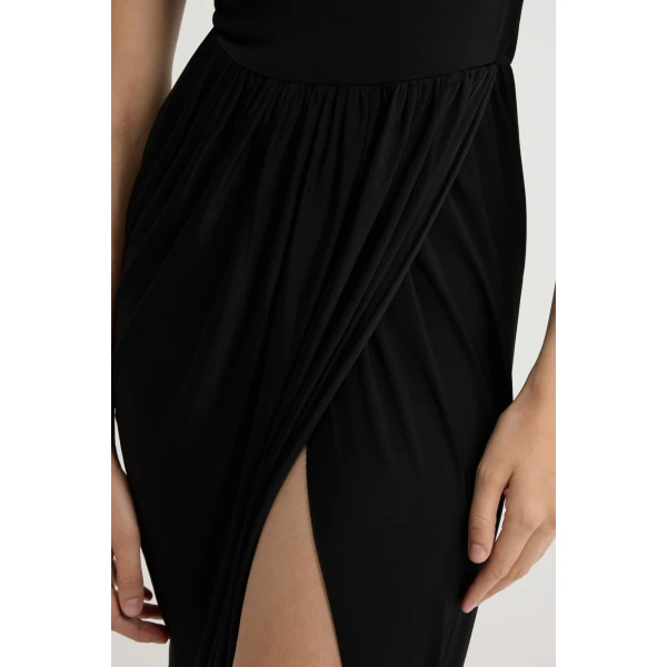 Open back dress in Black stretch jersey - Image 5