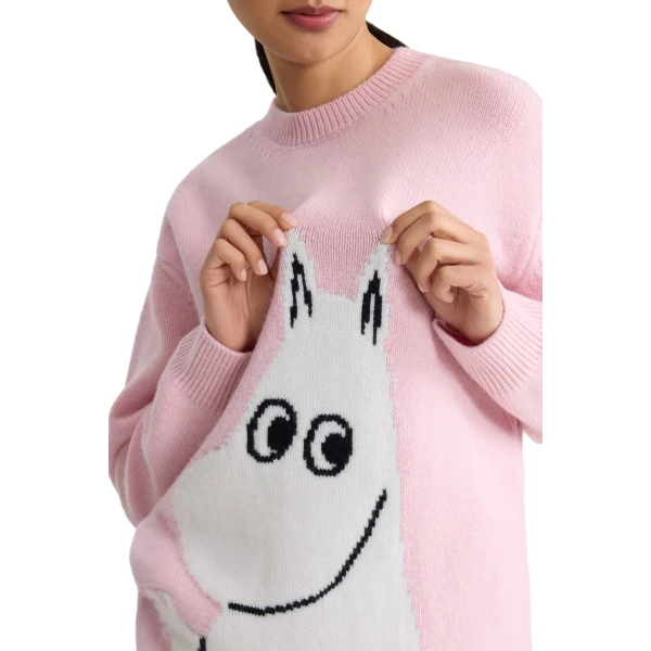 Patou x Moomin crewneck wool blend jumper in Moomin Light Pink - Image 4