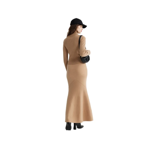 Peplum skirt in Biscuit sustainable wool and cashmere blend - Image 3