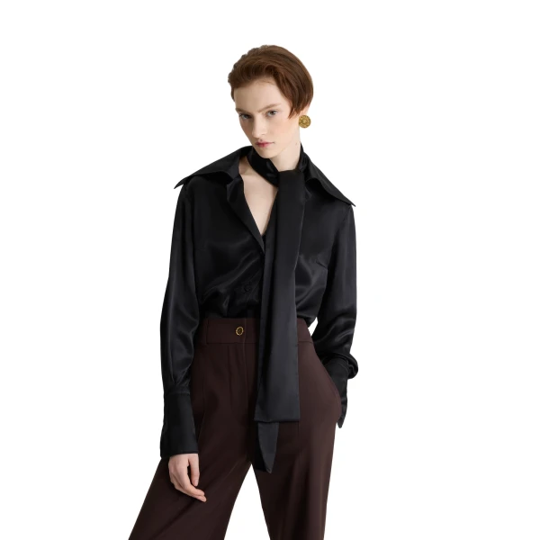 Wide collar blouse in Black organic silk - Image 4
