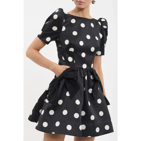 designer dresses at Coveti