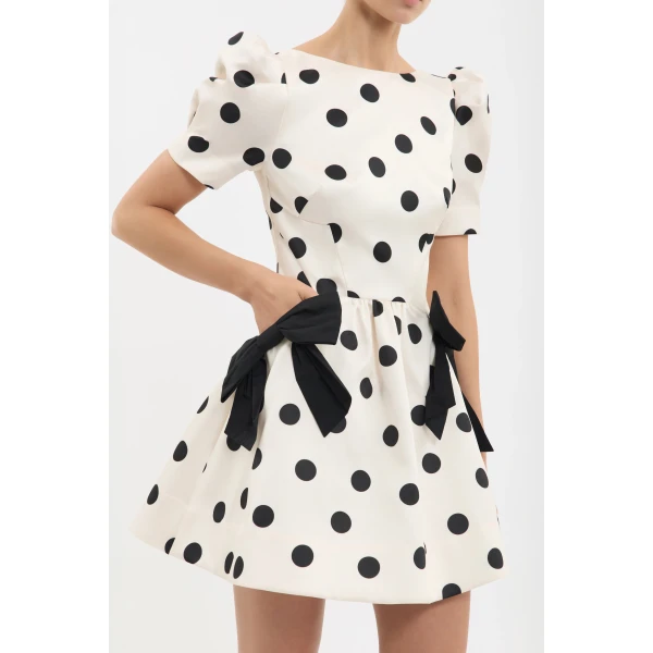 designer dresses at Coveti