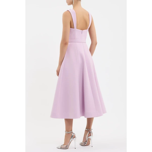 98% polyester and 2% elastane