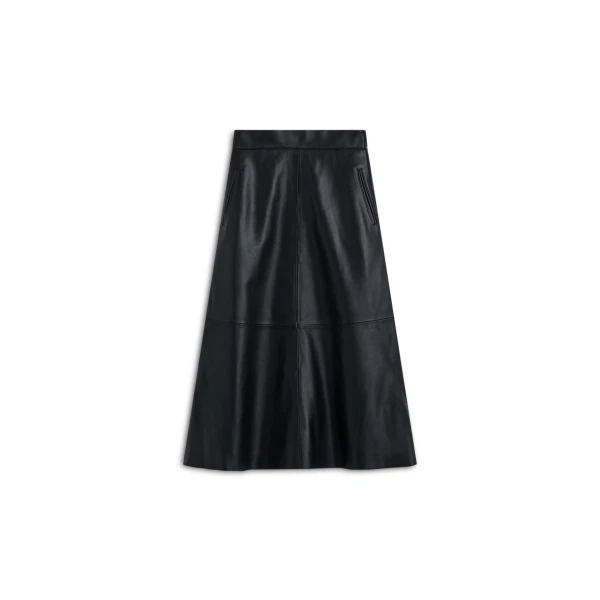 Leather Long Skirt in Noir