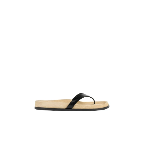 Toteme Contoured lizard-embossed flip flops in Beige / Black