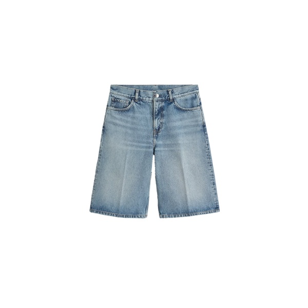 Toteme Denim board shorts in True vintage