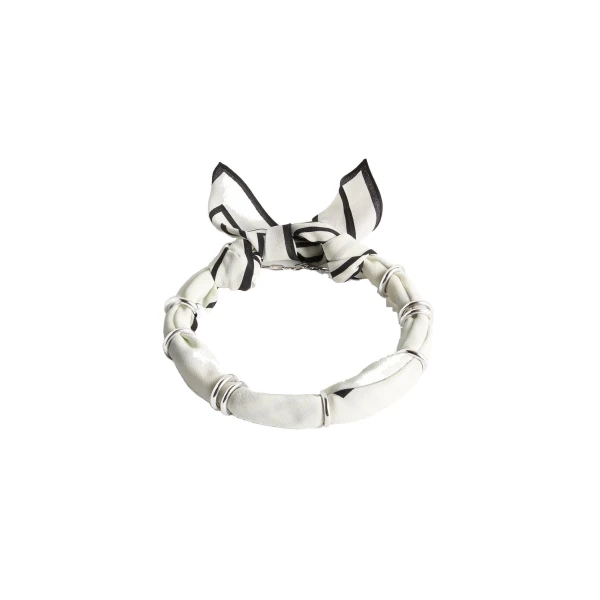 Toteme Fine silk scarf collar in Ecru / Black / Silver
