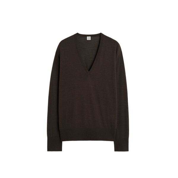 Toteme Fine v-neck knit in Fondante