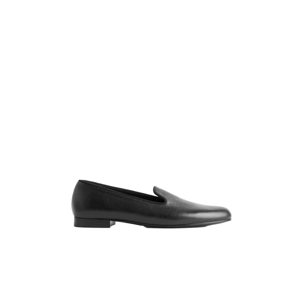 Grained-leather loafers in Black