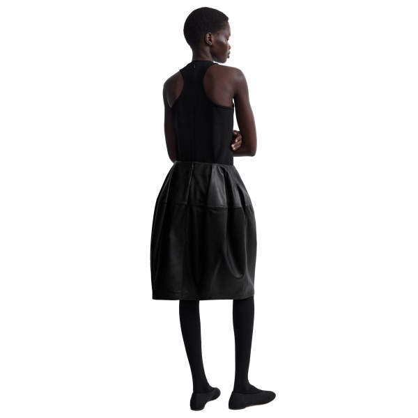 Toteme Sculptural leather skirt in Black, view 4