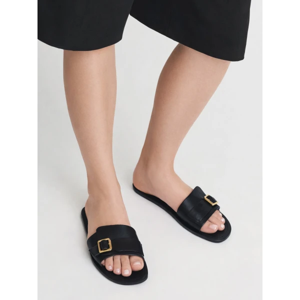 ATP Atelier Velturno in Black Flat Sandals Black