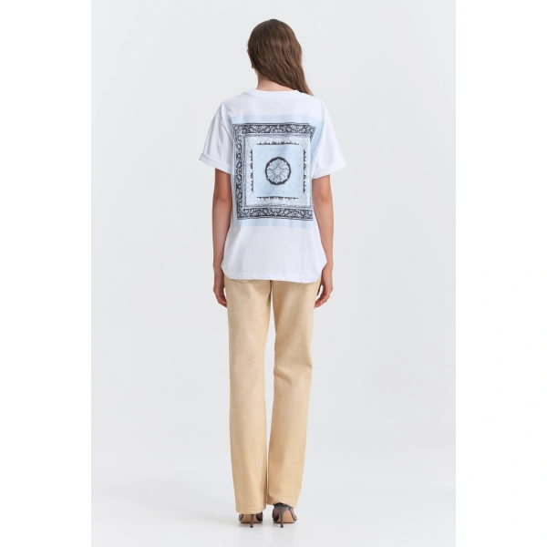 Aje Dakota Oversized Tee in White/Blue Heirloom | T-shirts | Coveti