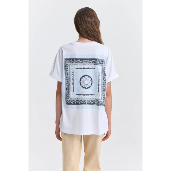 Aje Dakota Oversized Tee in White/Blue Heirloom | T-shirts | Coveti