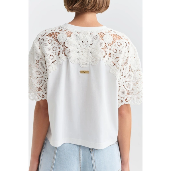 Aje Petalie Cropped Tee in Ivory | T-shirts | Coveti