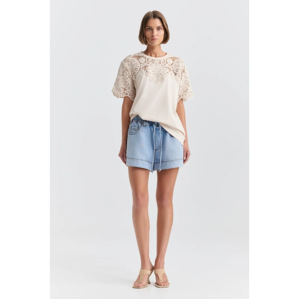 Aje Petalie Oversized Tee in Champagne | T-shirts | Coveti