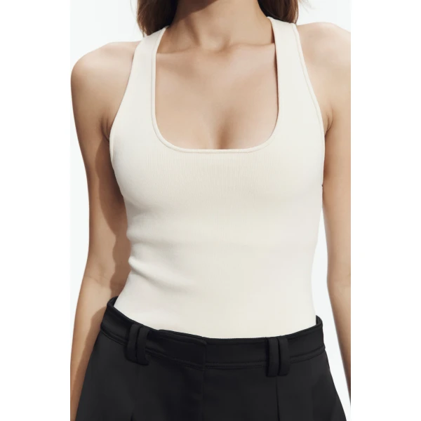 Vanilla knitwear