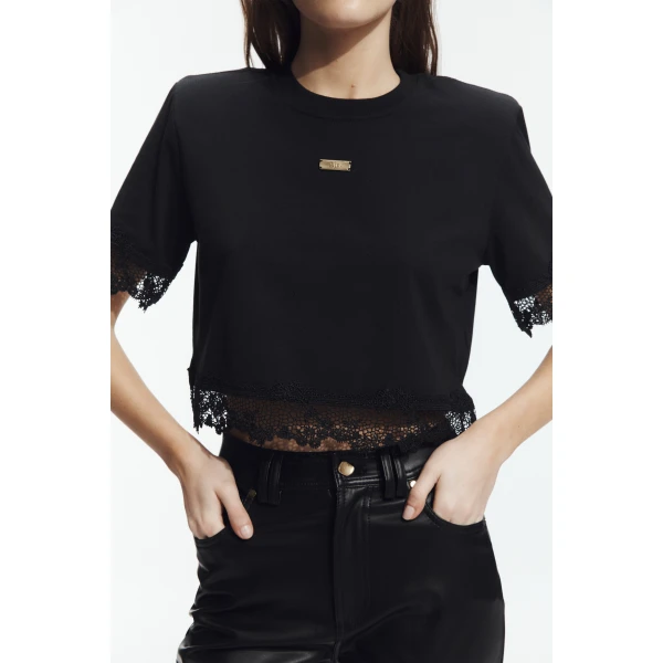 Aje Verity Lace Hem Cropped Tee in Black/Black | T-shirts | Coveti
