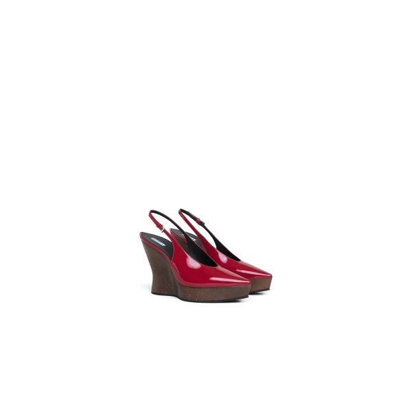 Alaia Clogs Wedge Slingbacks in Patent Calfskin, Carmine | Heels | Coveti