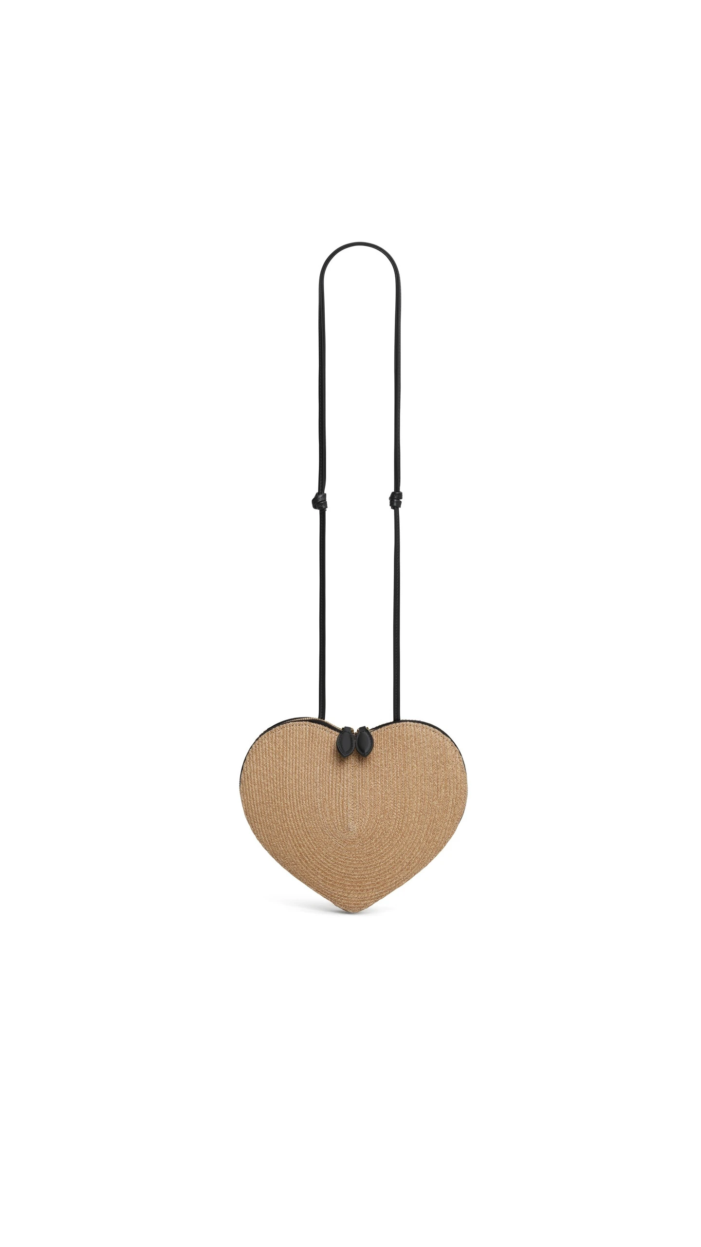 Alaia Le Coeur Bag in Paper Straw, Natural Alaia Le Coeur Bag in Paper Straw, Natural | Shoulder & Crossbody Bags | Coveti