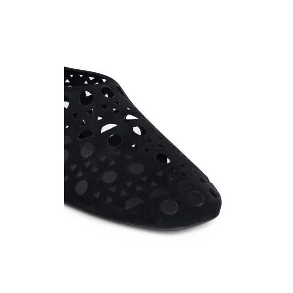 Alaia Slippers Vienne in Velvet Calfskin, Black | Flats | Coveti