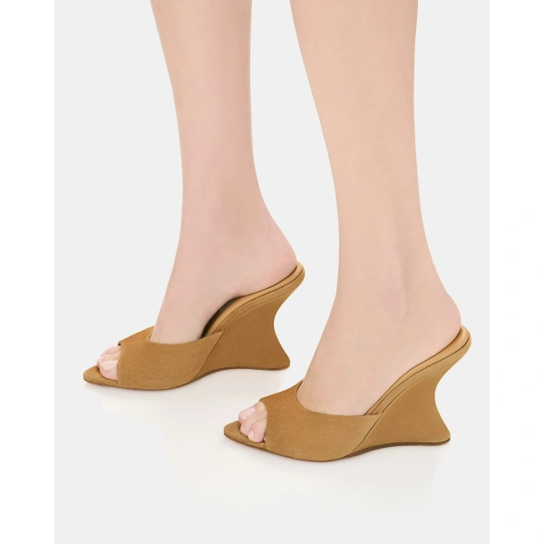 Aquazzura Bisous Wedge 95 in Camel, view 5 | Wedges