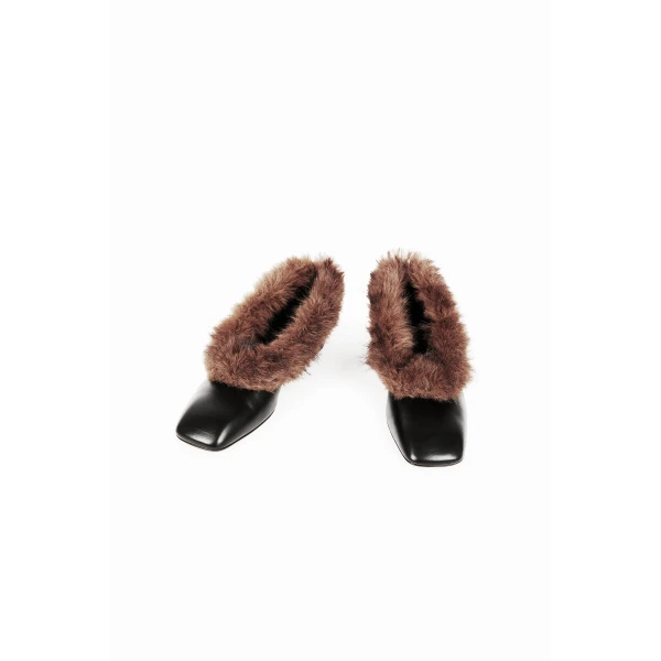 A.W.A.K.E. MODE Leonore Rounded Loafer With Fur Black Brown, view 2