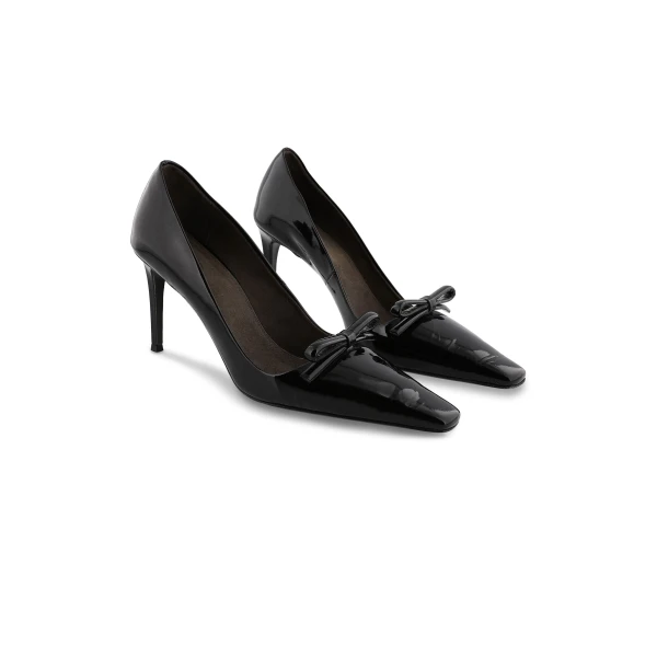 Bowtie Lacquered High Heel Pump in Black