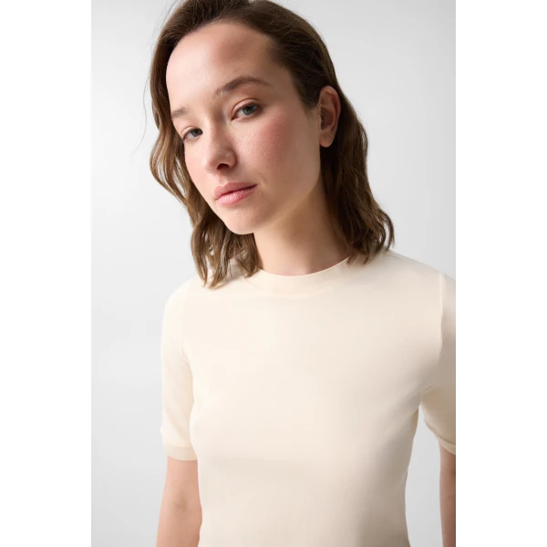 Bogner Alexi T-Shirt in Cream, view 6 | T-shirts | Coveti