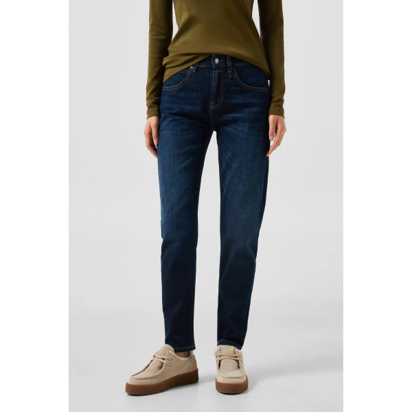 Bogner Billie Regular-Fit Jeans in Denim Blue, view 5 | Denim | Coveti