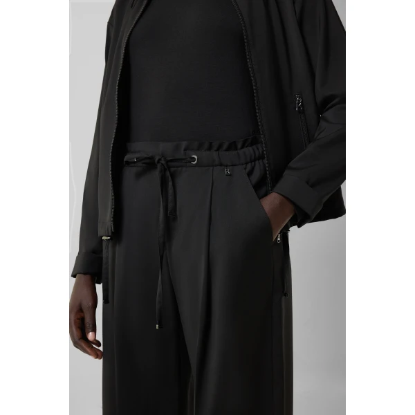 Bogner Elfy Virgin Wool Pleated Trousers in Black, view 6 | Tailored pants | Coveti