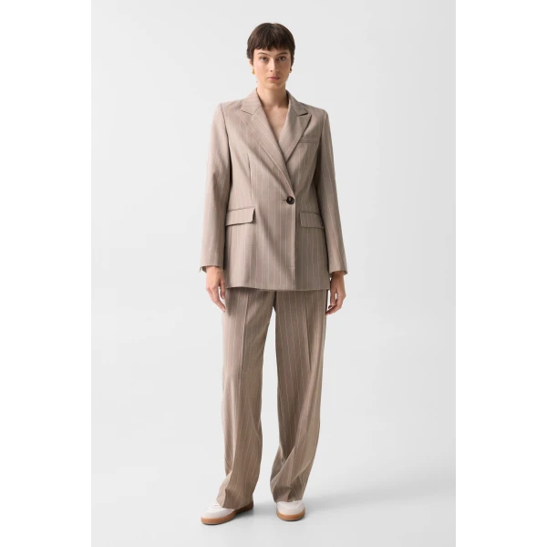 Bogner Janina Virgin Wool Blazer in Camel, view 6 | Blazers | Coveti