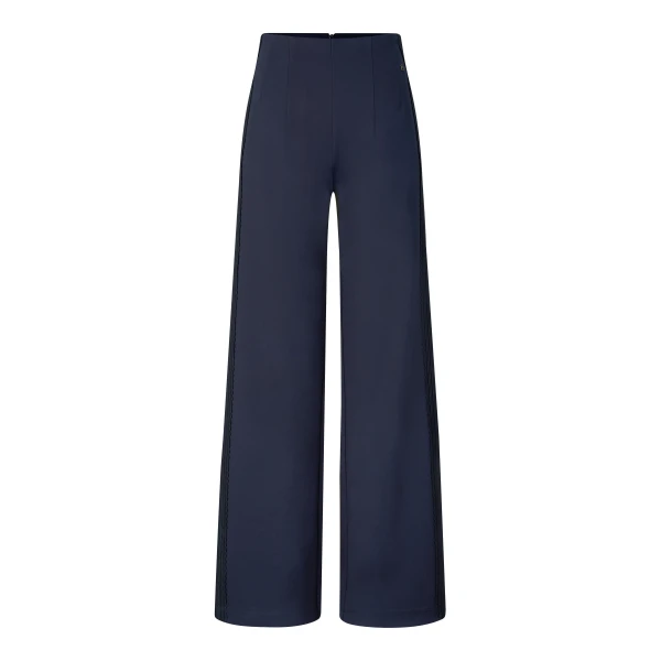 Bogner Lana Sweatpants in Navy | Sweatpants | Coveti