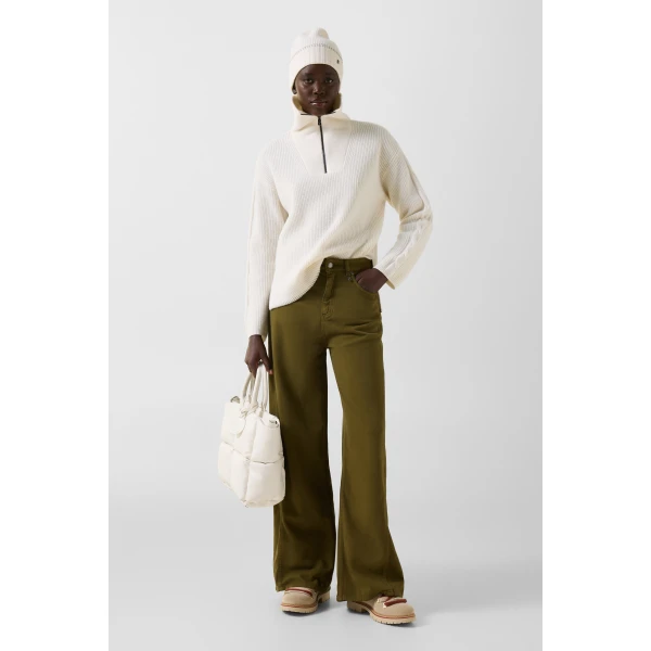 Bogner Lizzy Jeans in Olive, view 5 | Denim | Coveti