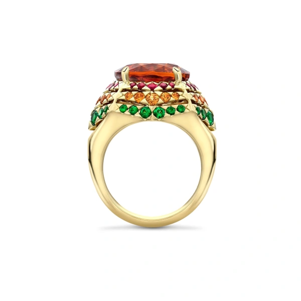 Boodles Africa Maasai Mara Garnet Yellow Gold Ring | Fine Rings | Coveti