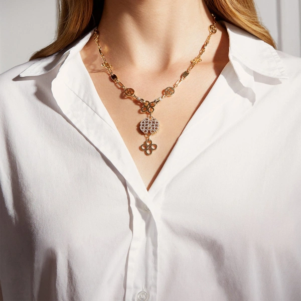 Boodles Be Bold Yellow Gold Diamond Necklace | Fine Necklaces | Coveti