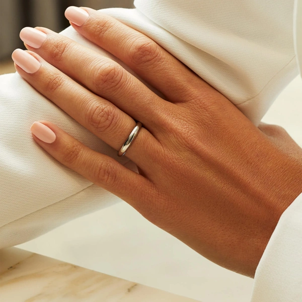 Boodles Classic Court Shaped Platinum Wedding Band | Fine Rings | Coveti