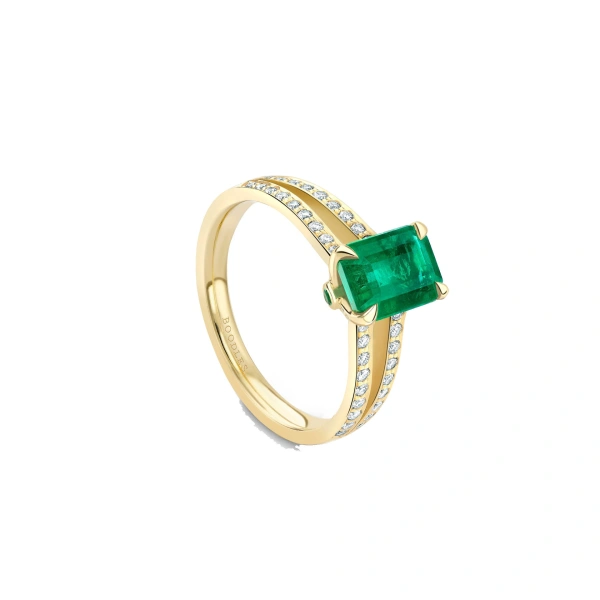Boodles Classic Split Shoulder Emerald Yellow Gold Ring | Fine Rings | Coveti
