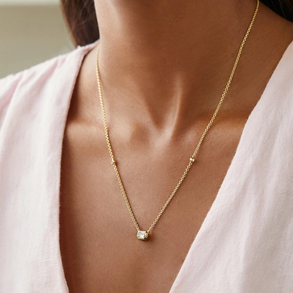 Boodles Florentine Ashoka Diamond Yellow Gold Pendant | Fine Necklaces | Coveti