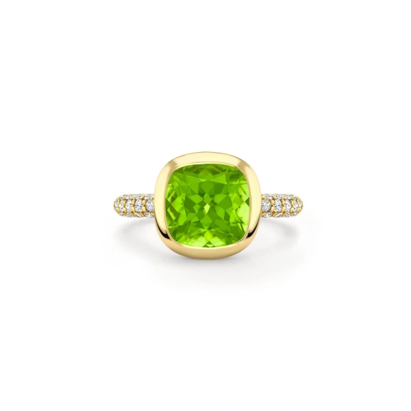 Boodles Florentine Dolce Vita Cushion Peridot Ring | Fine Rings | Coveti