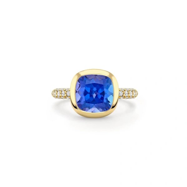 Boodles Florentine Dolce Vita Cushion Tanzanite Ring | Fine Rings | Coveti